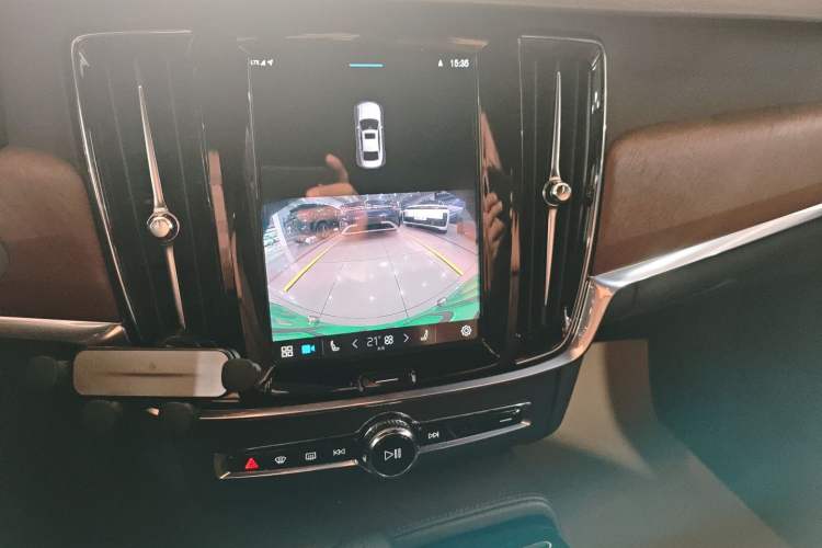 Used Volvo S90 New Energy 2022 Restyled T8 E-Drive Hybrid Zhiyi Luxury Edition Audio And AC Panel