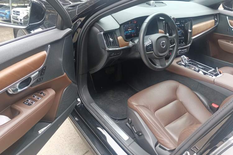 Used Volvo S90 New Energy 2022 T8 eDrive Hybrid Luxury Edition Driver Seat