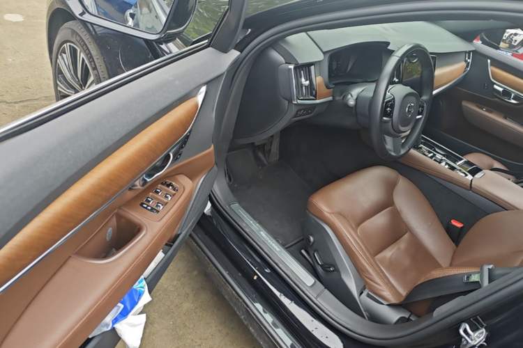 Used Volvo S90 New Energy 2022 T8 eDrive Hybrid Luxury Edition Driver Seat