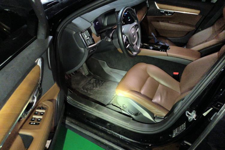 Used Volvo S90 New Energy 2022 T8 eDrive Hybrid Luxury Edition Driver Seat