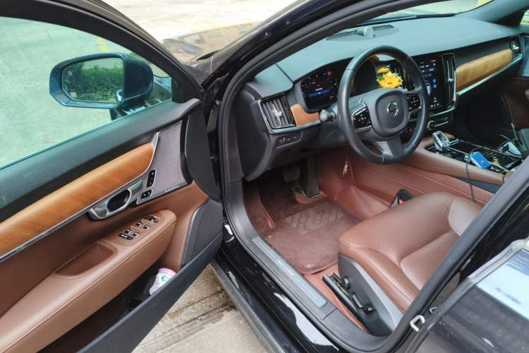 Used Volvo S90 New Energy 2022 T8 eDrive Hybrid Luxury Edition Driver Seat