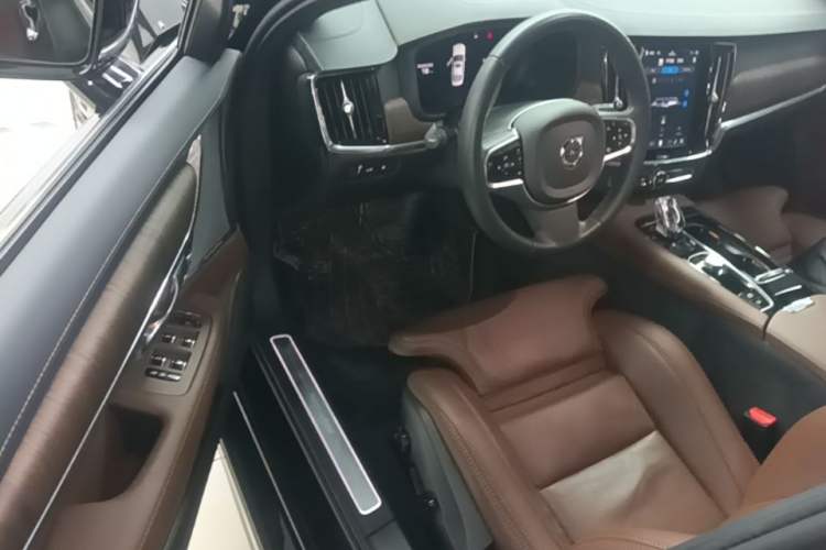 Used Volvo S90 New Energy 2022 T8 eDrive Hybrid Luxury Edition Driver Seat