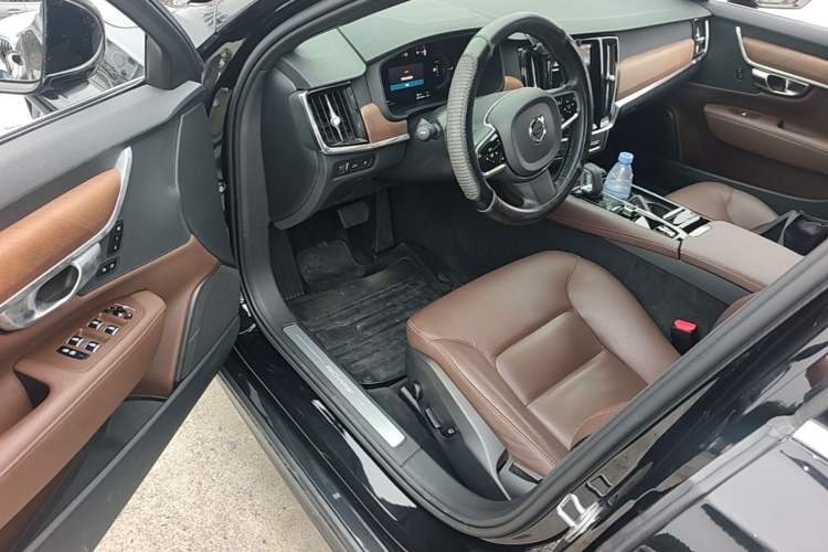 Used Volvo S90 New Energy 2022 Restyled T8 E-Drive Hybrid Zhiyi Luxury Edition Driver Seat