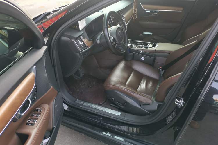 Used Volvo S90 New Energy 2022 Restyled T8 E-Drive Hybrid Zhiyi Luxury Edition Driver Seat