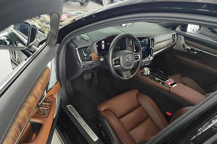 Used Volvo S90 New Energy 2022 T8 eDrive Hybrid Luxury Edition Driver Seat