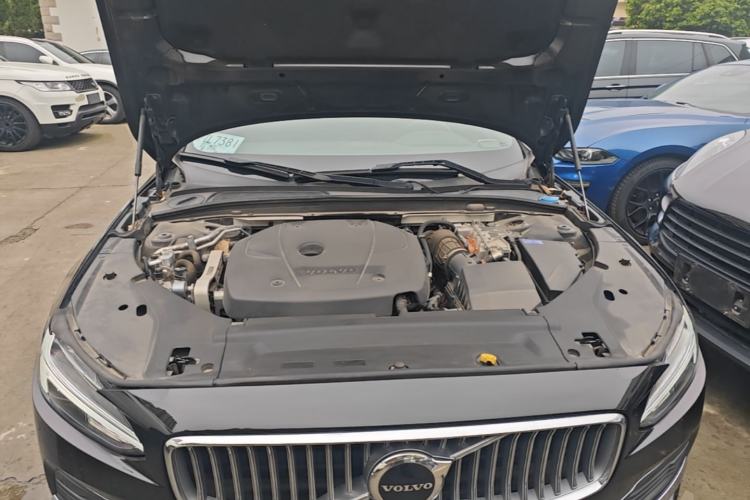 Used Volvo S90 New Energy 2022 T8 eDrive Hybrid Luxury Edition Engine Bay