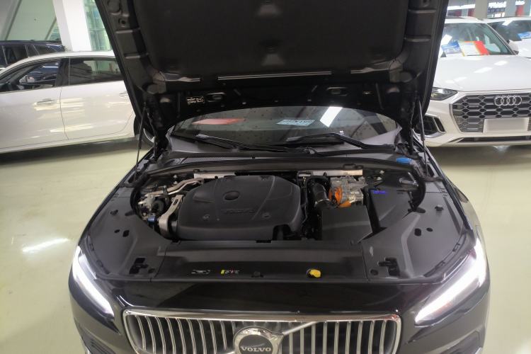 Used Volvo S90 New Energy 2022 Restyled T8 E-Drive Hybrid Zhiyi Luxury Edition Engine Bay