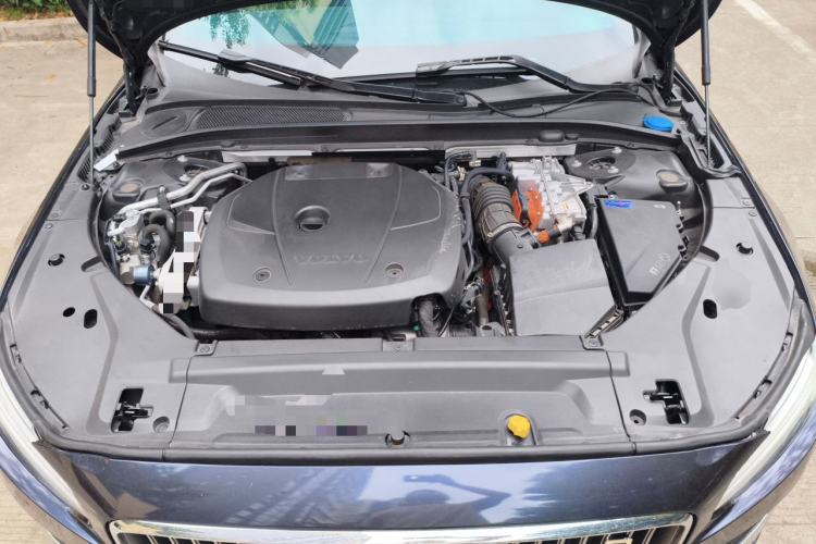 Used Volvo S90 New Energy 2022 T8 eDrive Hybrid Luxury Edition Engine Bay