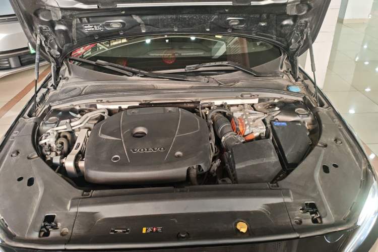 Used Volvo S90 New Energy 2022 Restyled T8 E-Drive Hybrid Zhiyi Luxury Edition Engine Bay