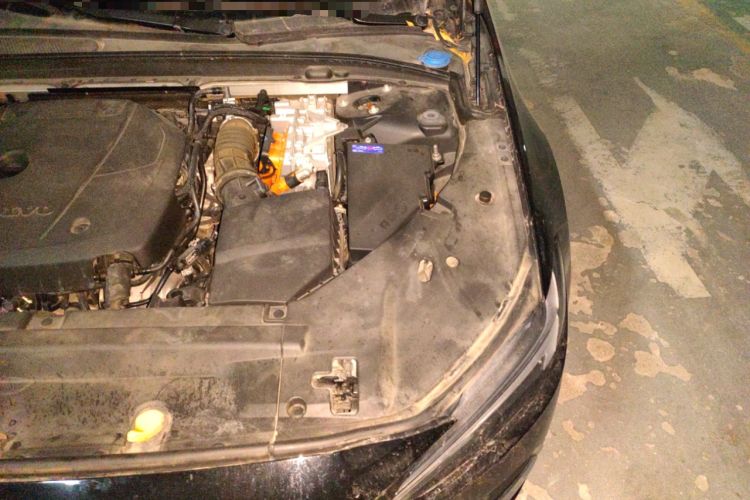 Used Volvo S90 New Energy 2022 T8 eDrive Hybrid Luxury Edition Engine Bay Left