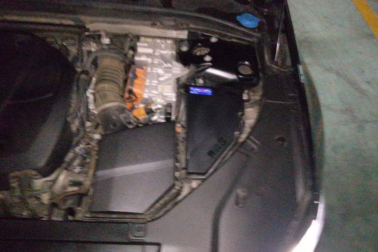 Used Volvo S90 New Energy 2022 T8 eDrive Hybrid Luxury Edition Engine Bay Left