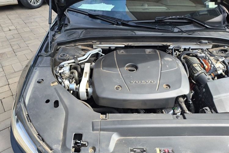 Used Volvo S90 New Energy 2022 T8 eDrive Hybrid Luxury Edition Engine Bay Right