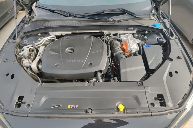 Used Volvo S90 New Energy 2022 T8 eDrive Hybrid Luxury Edition Engine Bay