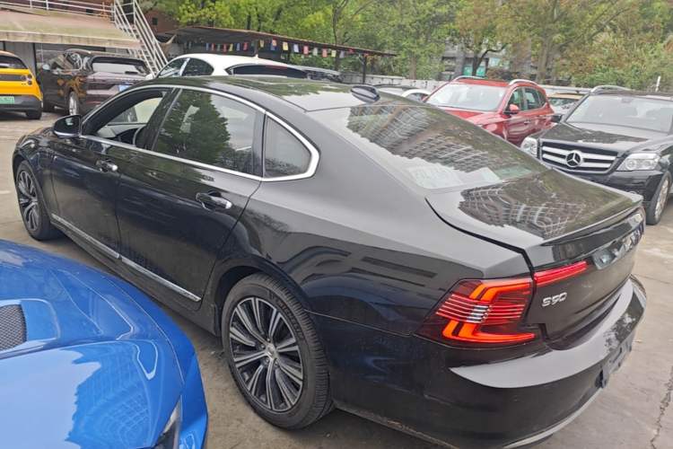 Used Volvo S90 New Energy 2022 T8 eDrive Hybrid Luxury Edition Exterior 2