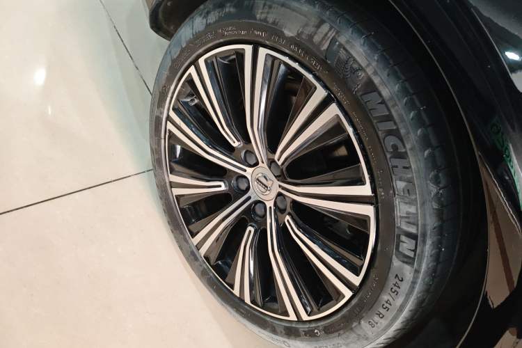 Used Volvo S90 New Energy 2022 Restyled T8 E-Drive Hybrid Zhiyi Luxury Edition Exterior 2