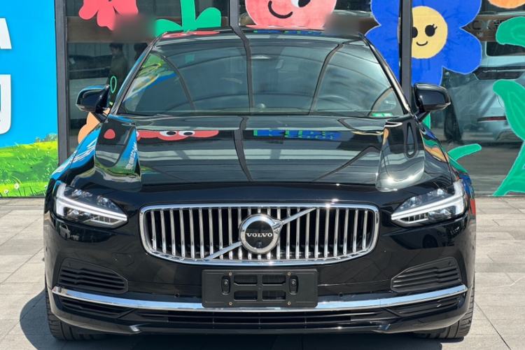 Used Volvo S90 New Energy 2022 T8 eDrive Hybrid Luxury Edition Exterior 3