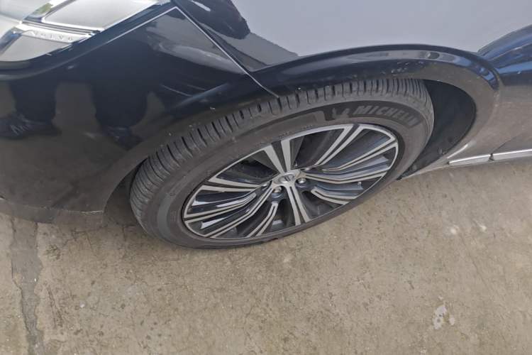 Used Volvo S90 New Energy 2022 T8 eDrive Hybrid Luxury Edition Exterior 4