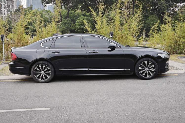 Used Volvo S90 New Energy 2022 Restyled T8 E-Drive Hybrid Zhiyi Luxury Edition Exterior 7