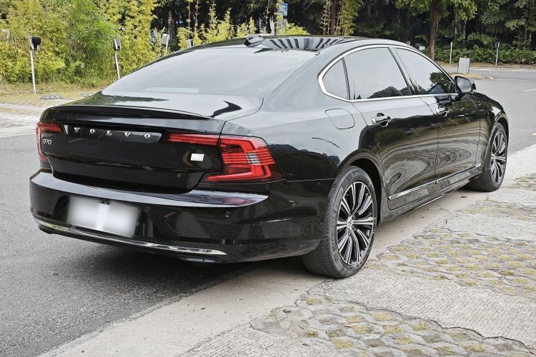 Used Volvo S90 New Energy 2022 Restyled T8 E-Drive Hybrid Zhiyi Luxury Edition Exterior 8