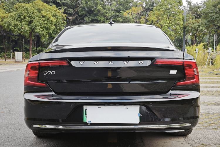 Used Volvo S90 New Energy 2022 Restyled T8 E-Drive Hybrid Zhiyi Luxury Edition Exterior 9