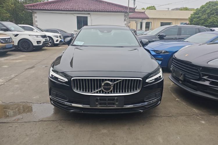 Used Volvo S90 New Energy 2022 T8 eDrive Hybrid Luxury Edition Front