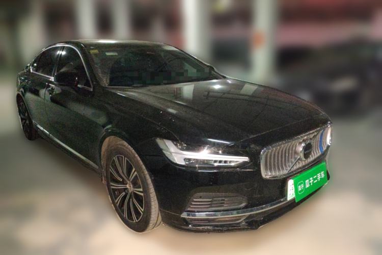 Used Volvo S90 New Energy 2022 T8 eDrive Hybrid Luxury Edition Front Right 45 Deg