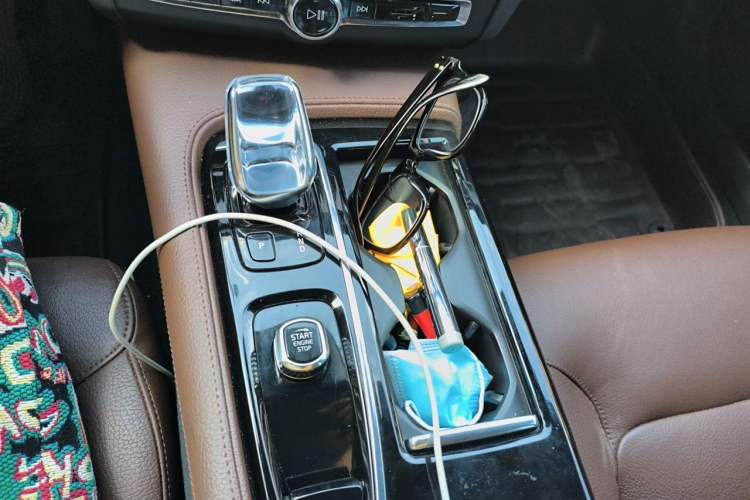 Used Volvo S90 New Energy 2022 T8 eDrive Hybrid Luxury Edition Gear Lever