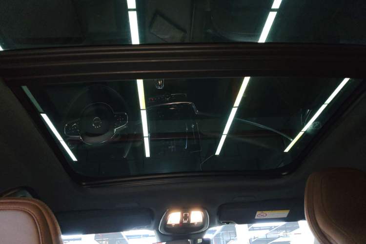 Used Volvo S90 New Energy 2022 T8 eDrive Hybrid Luxury Edition Headliner