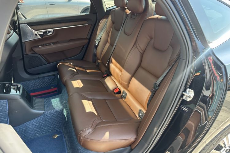 Used Volvo S90 New Energy 2022 T8 eDrive Hybrid Luxury Edition Interior 1