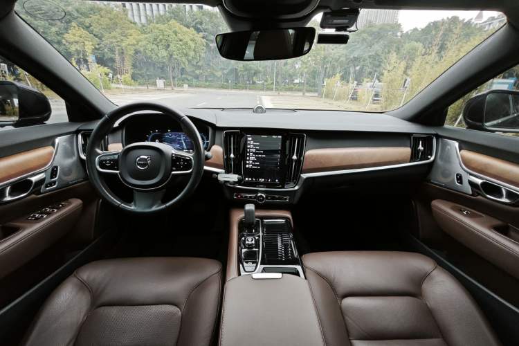 Used Volvo S90 New Energy 2022 Restyled T8 E-Drive Hybrid Zhiyi Luxury Edition Interior 10