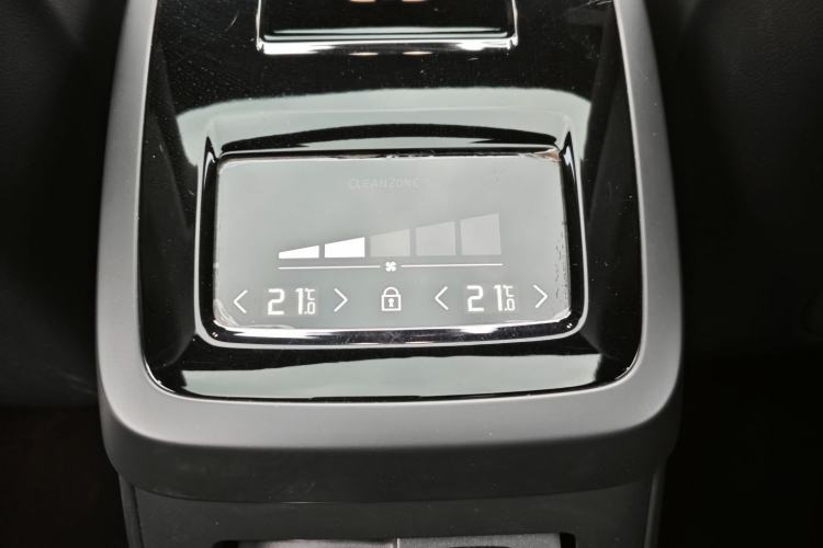 Used Volvo S90 New Energy 2022 Restyled T8 E-Drive Hybrid Zhiyi Luxury Edition Interior 11