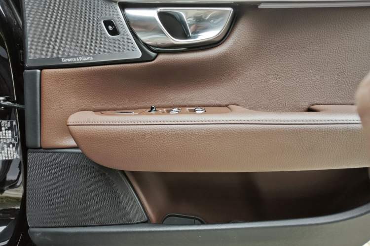 Used Volvo S90 New Energy 2022 Restyled T8 E-Drive Hybrid Zhiyi Luxury Edition Interior 8
