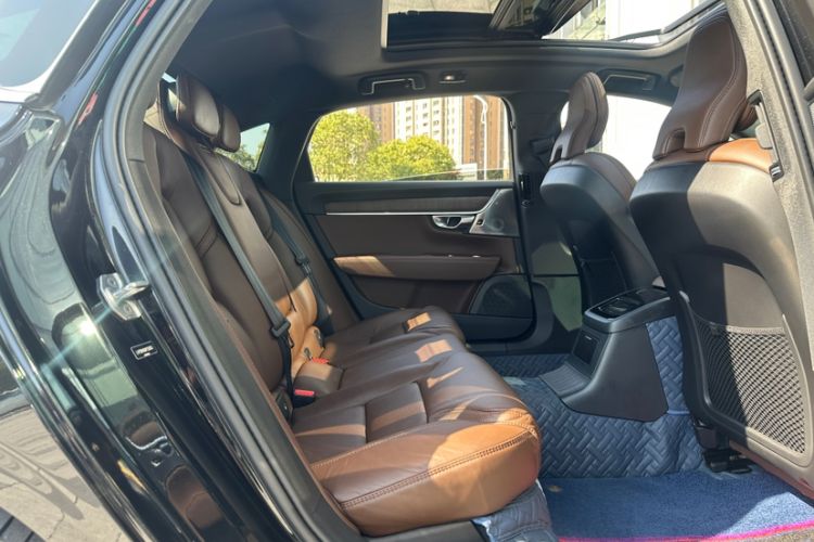 Used Volvo S90 New Energy 2022 T8 eDrive Hybrid Luxury Edition Interior 9