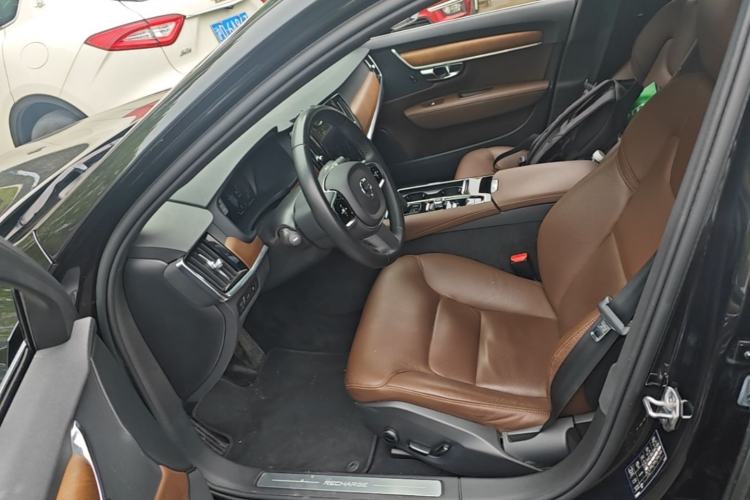 Used Volvo S90 New Energy 2022 T8 eDrive Hybrid Luxury Edition Left Front Seat