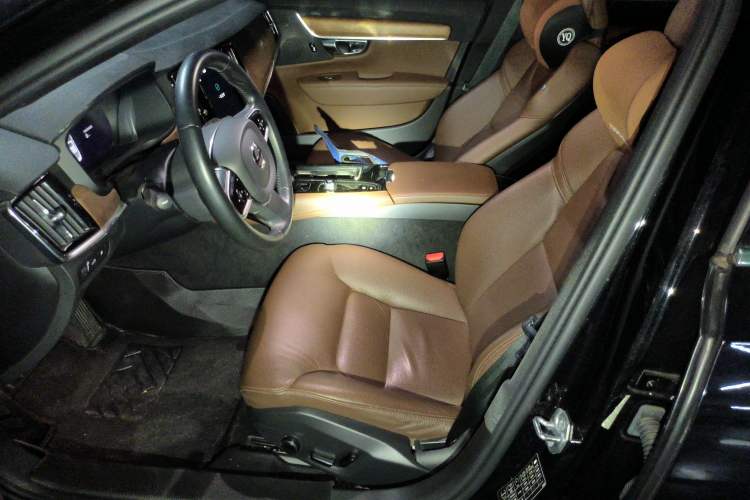 Used Volvo S90 New Energy 2022 T8 eDrive Hybrid Luxury Edition Left Front Seat