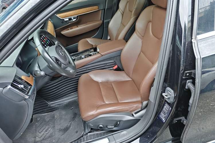 Used Volvo S90 New Energy 2022 T8 eDrive Hybrid Luxury Edition Left Front Seat