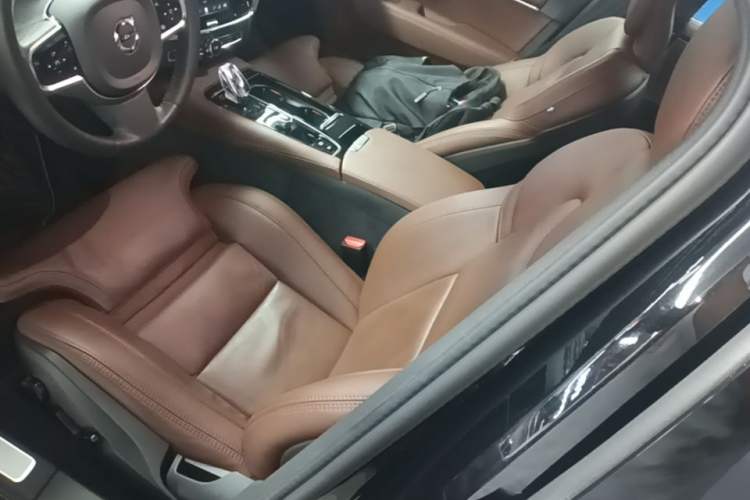 Used Volvo S90 New Energy 2022 T8 eDrive Hybrid Luxury Edition Left Front Seat