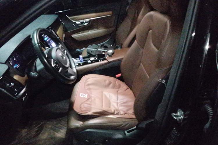 Used Volvo S90 New Energy 2022 T8 eDrive Hybrid Luxury Edition Left Front Seat
