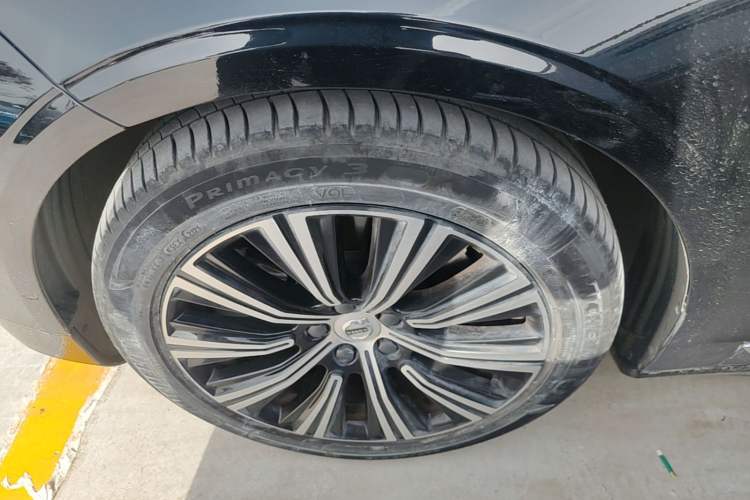 Used Volvo S90 New Energy 2022 T8 eDrive Hybrid Luxury Edition Left Front Wheel Hub