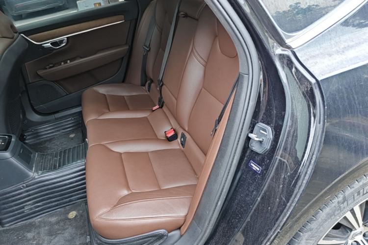 Used Volvo S90 New Energy 2022 T8 eDrive Hybrid Luxury Edition Left Rear Seat