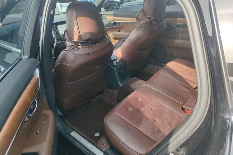 Used Volvo S90 New Energy 2022 T8 eDrive Hybrid Luxury Edition Left Rear Seat