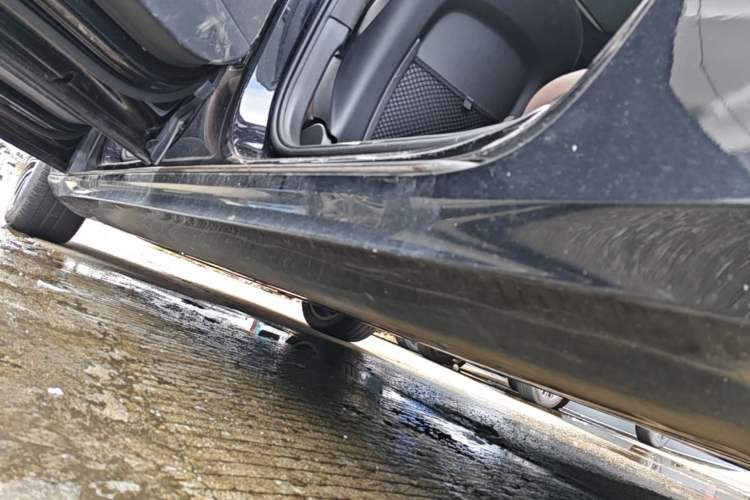 Used Volvo S90 New Energy 2022 T8 eDrive Hybrid Luxury Edition Left Side Sill