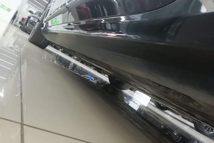 Used Volvo S90 New Energy 2022 T8 eDrive Hybrid Luxury Edition Left Side Sill