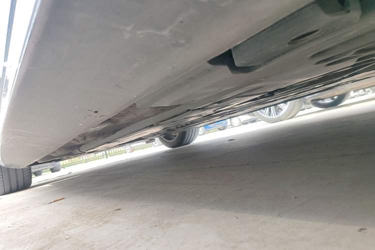 Used Volvo S90 New Energy 2022 T8 eDrive Hybrid Luxury Edition Left Side Sill