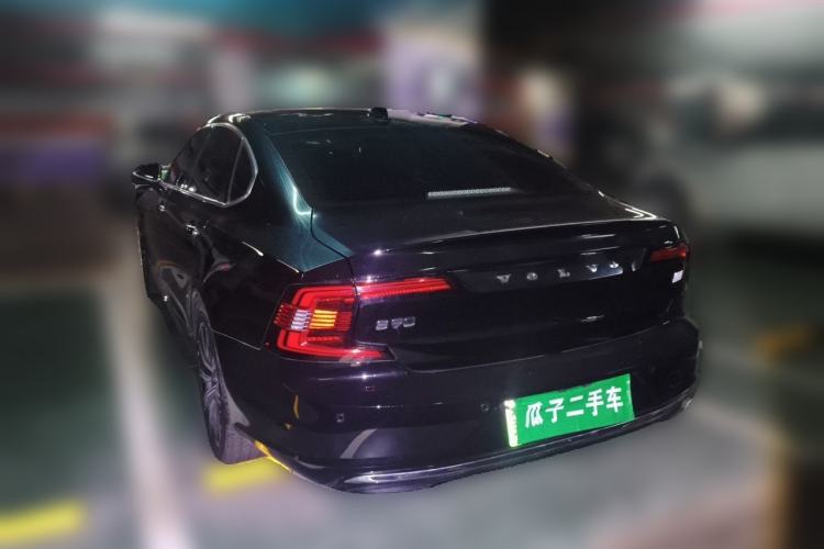 Used Volvo S90 New Energy 2022 T8 eDrive Hybrid Luxury Edition Rear Left 45 Deg