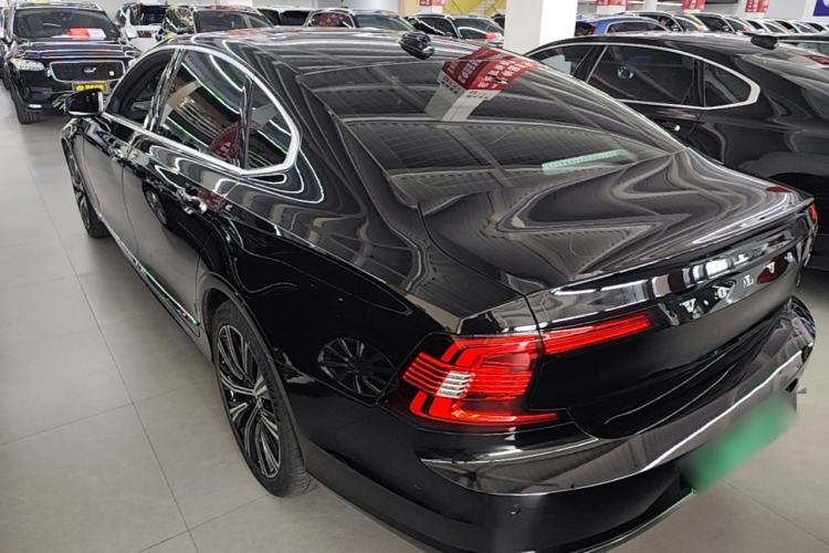 Used Volvo S90 New Energy 2022 T8 eDrive Hybrid Luxury Edition Rear Left 45 Deg