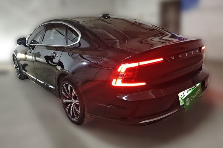 Used Volvo S90 New Energy 2022 T8 eDrive Hybrid Luxury Edition Rear Left 45 Deg