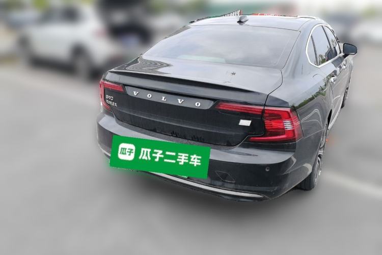 Used Volvo S90 New Energy 2022 T8 eDrive Hybrid Luxury Edition Rear Right 45 Deg