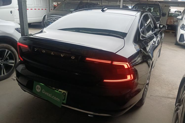 Used Volvo S90 New Energy 2022 T8 eDrive Hybrid Luxury Edition Rear Right 45 Deg
