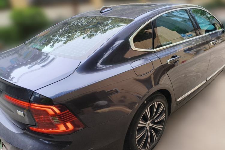 Used Volvo S90 New Energy 2022 T8 eDrive Hybrid Luxury Edition Rear Right 45 Deg